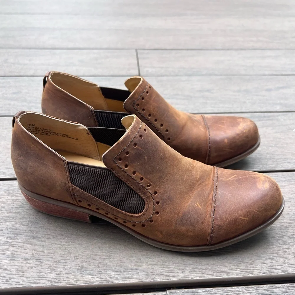 Korks by Kork-Ease Gertrude brown leather slip on heeled ankle shoes size 7.5